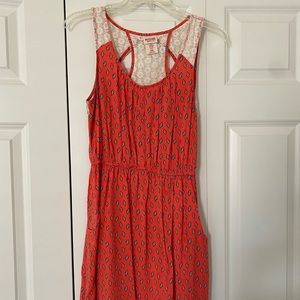 Salmon summer dress with lace detail
